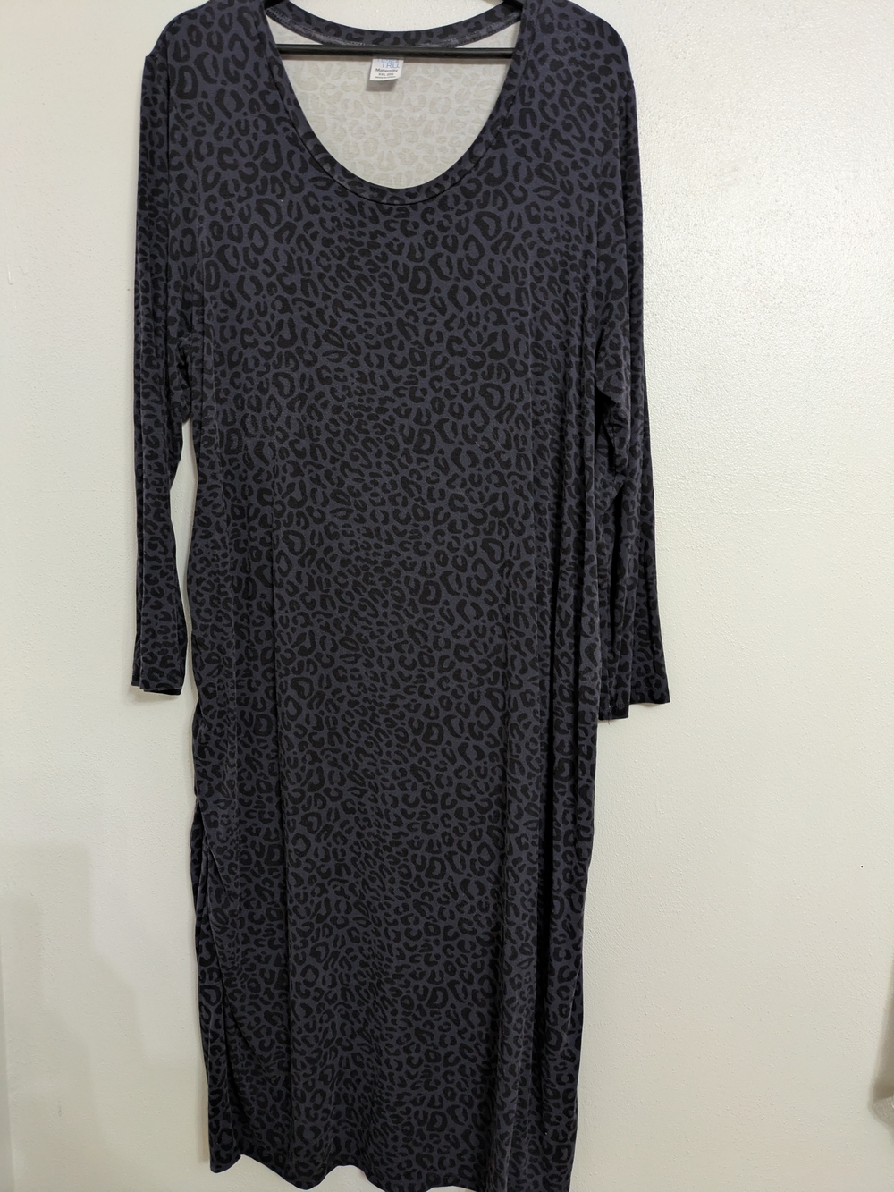 Time and Tru Long Sleeve Scoop-Neck Leopard Print Dress in Charcoal